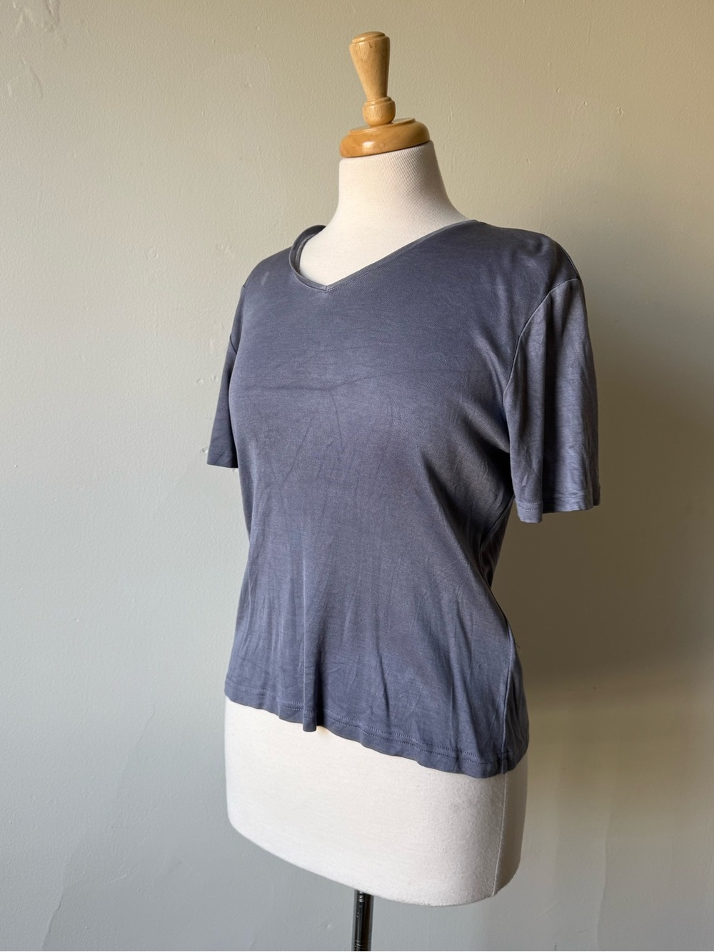 Kasper Slate Blue Silk Blend V-Neck Top | Medium